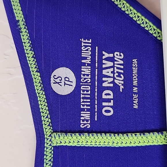 Old Navy Active Top Size: XS - Picture 5 of 16